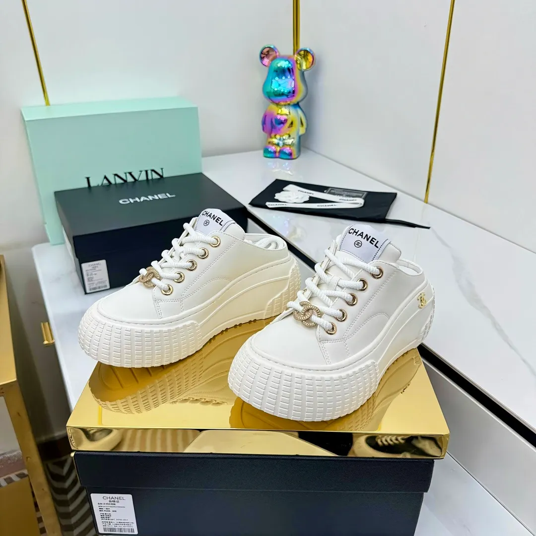 👟👟Ex-factory price 620👟👟 Chanel bread shoes ~ original calfskin panda shoes Chanel 25C latest hot style panda black and white sports shoes casual sneakers Xiaoxiang hot item classic black and white panda color coco girls must pay Fabric: original custom mixed sheepskin lining: original imported breathable mesh lining outsole: Original molded rubber + TPU combination Size: Women's 35-41 👉 👉 👉